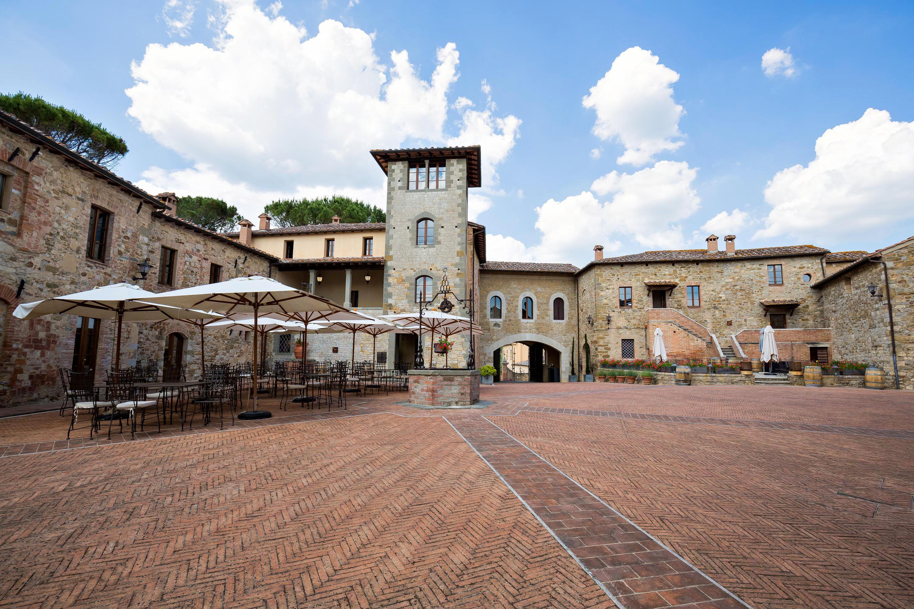 Castel Monastero - The Leading Hotels Of The World Кастельнуово-Берарденґа Екстер'єр фото